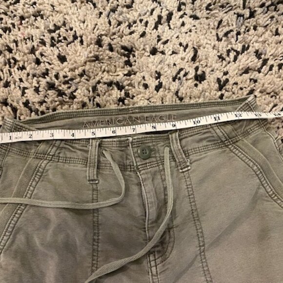 American Eagle Outfitters Khaki green boot Cut Cargo jeans size 00 - Picture 6 of 14